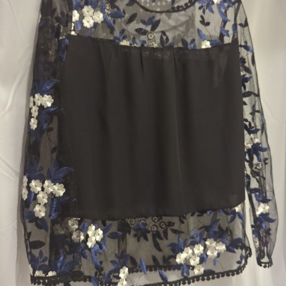 Blouse - Picture 2 of 4